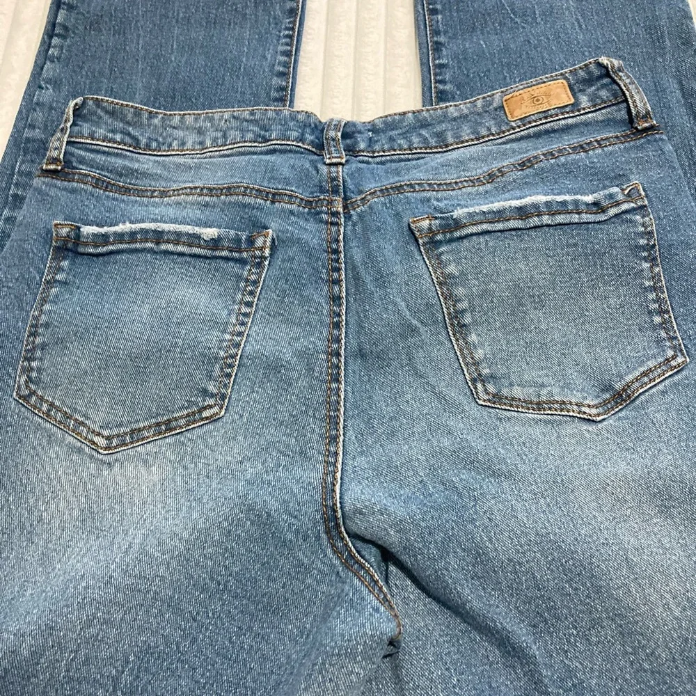 Sofia by Sofia Vergara Blue Relaxed Jeans - Picture 2 of 13